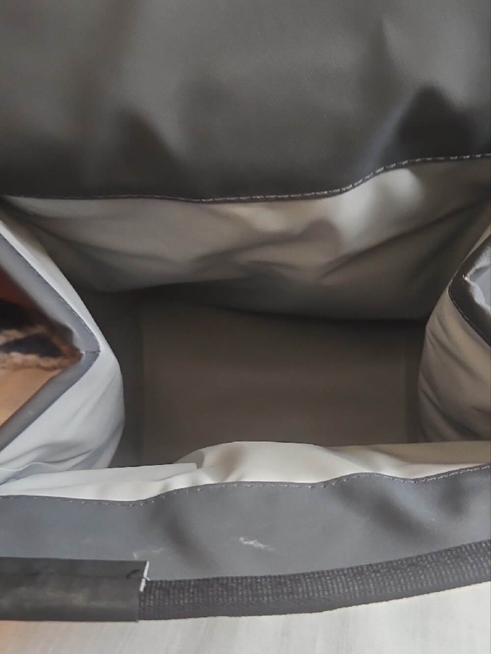 Yeti Black Daytrip  Lunch Bag - Picture 5 of 5